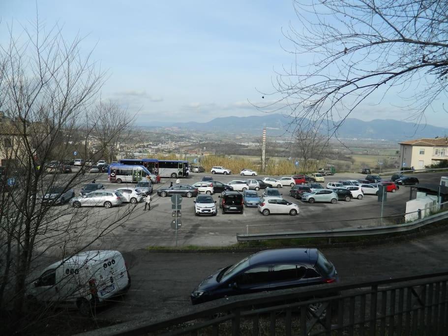 Casa Dell'Oliveto "Parcheggio Gratuito" Apartment Narni Exterior photo